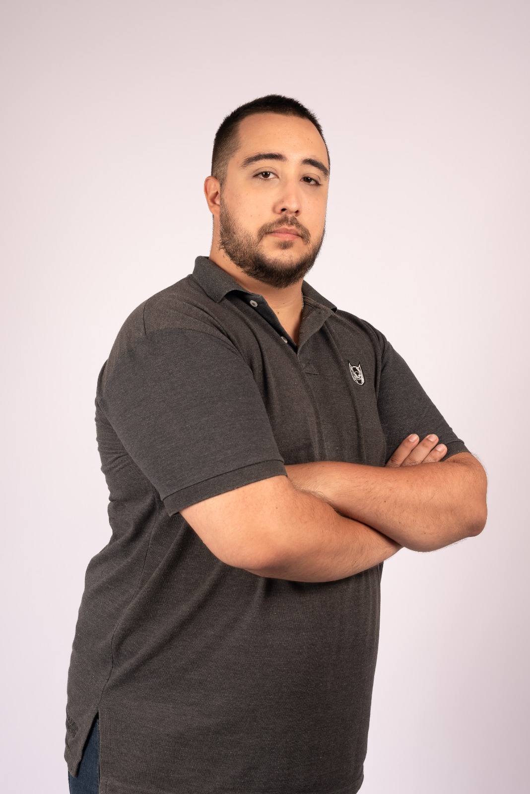 Sou bacharel em Letras – Inglês/Literaturas pela Universidade do Estado do Rio de Janeiro (UERJ) e atuo como professor desde 2018. Além de ministrar aulas de Inglês, também leciono Espanhol, Português, Literatura e Redação. Tenho experiência com aulas preparatórias para concursos, especialmente na área militar.